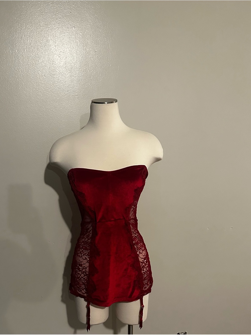 VENUS Strapless Burgundy Velvet Lace Corset Mini Dress